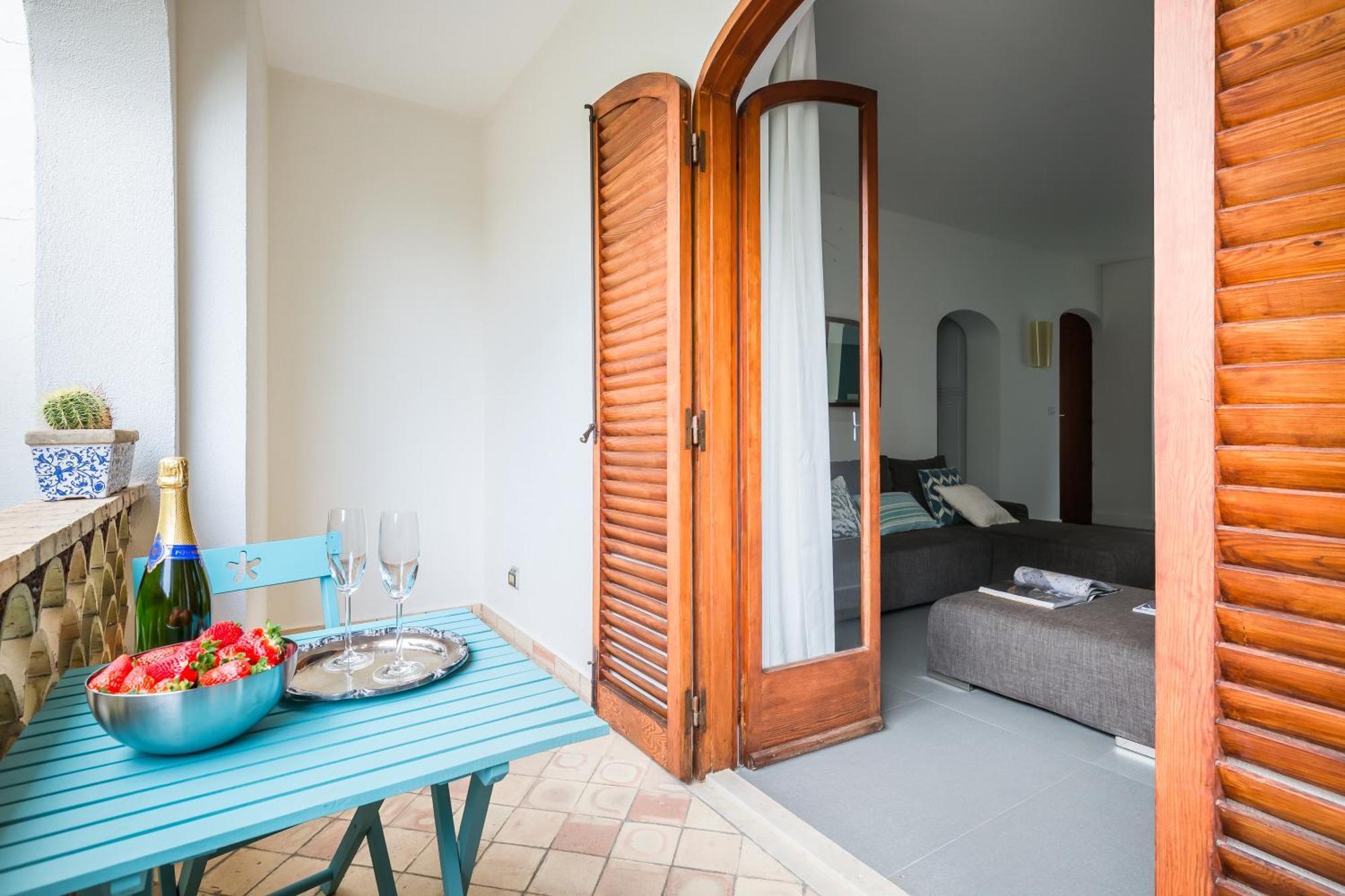 La Matrangela Charme Apartments Taormina Bagian luar foto