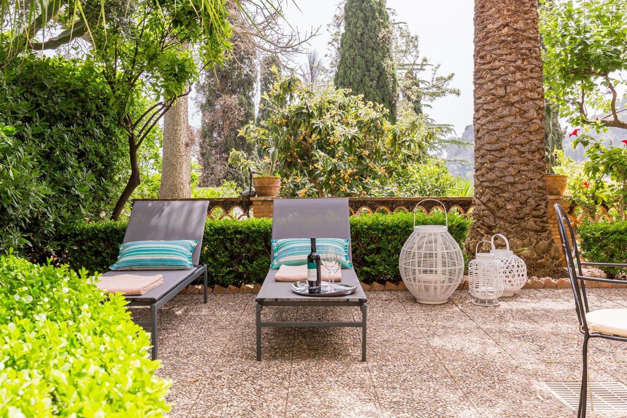 La Matrangela Charme Apartments Taormina Bagian luar foto