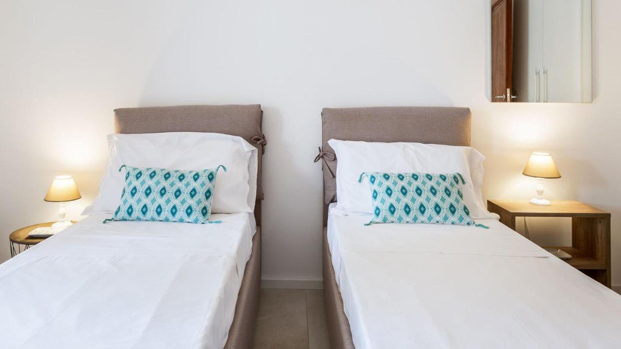 La Matrangela Charme Apartments Taormina Bagian luar foto